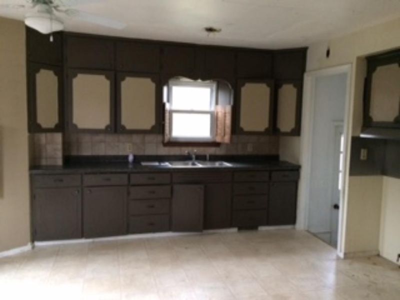 627 E Academy St, Owatonna, MN 55060