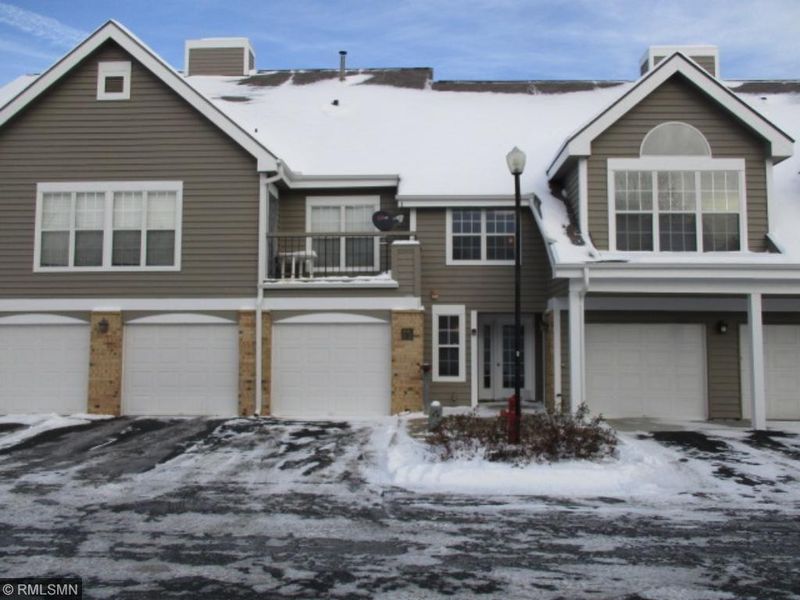 6048 Chasewood Pw #2, Minnetonka, MN 55343