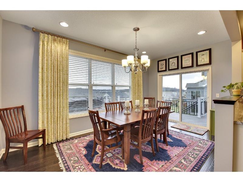 1690 Mayapple Ps N, Chanhassen, MN 55317
