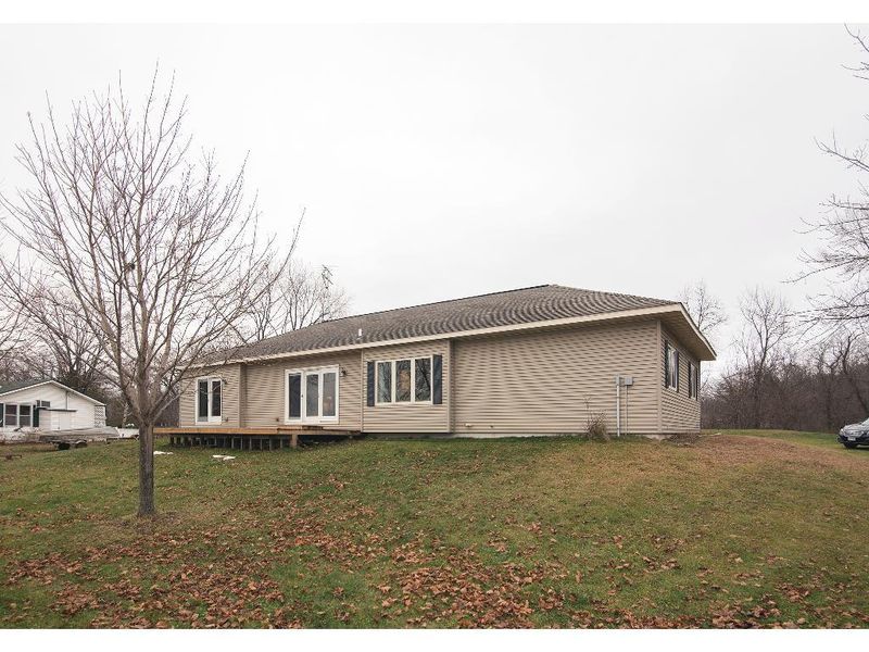 10986 118th St NW, Annandale, MN 55302