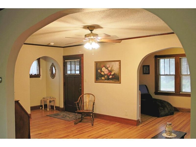 793 Sherwood Ave, Saint Paul, MN 55106