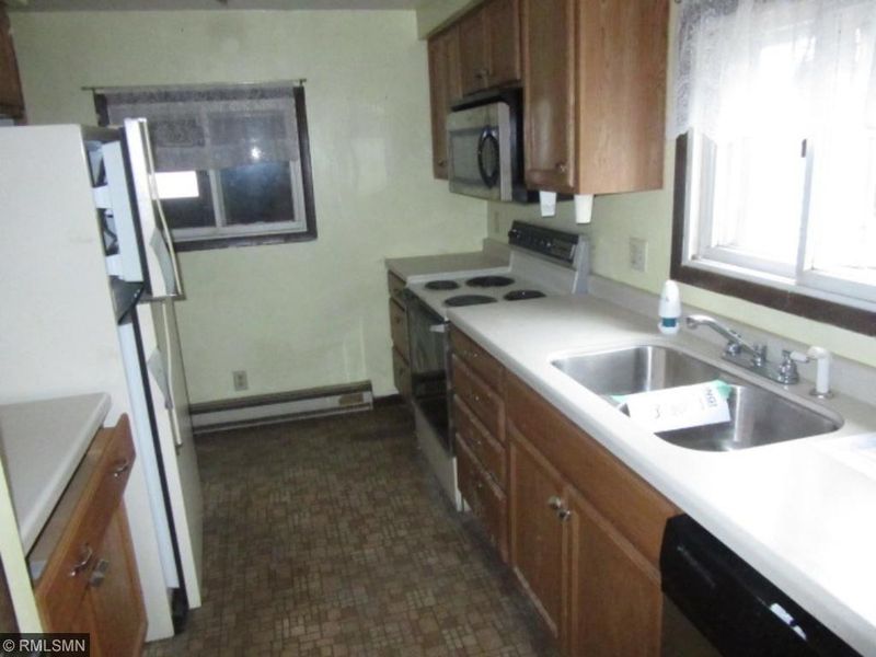 1482 Walnut St, Prescott, WI 54021