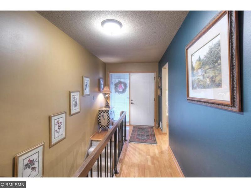 10339 Scarborough Rd, Bloomington, MN 55437