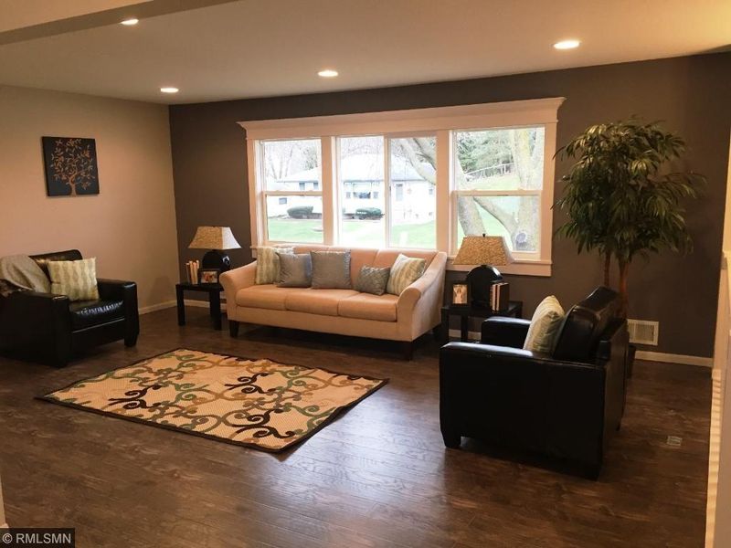 401 21st Ave S, South Saint Paul, MN 55075