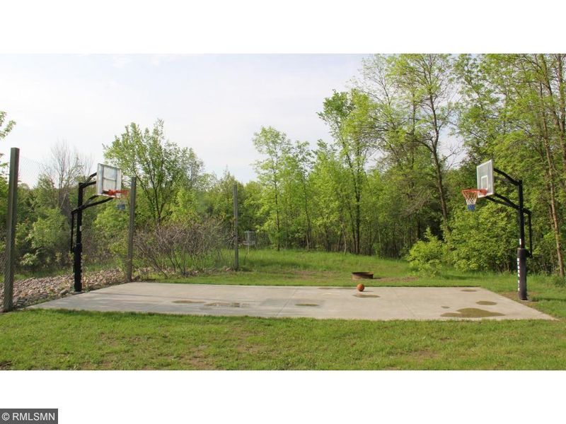 22954 Green Acres Dr, Richmond, MN 56368