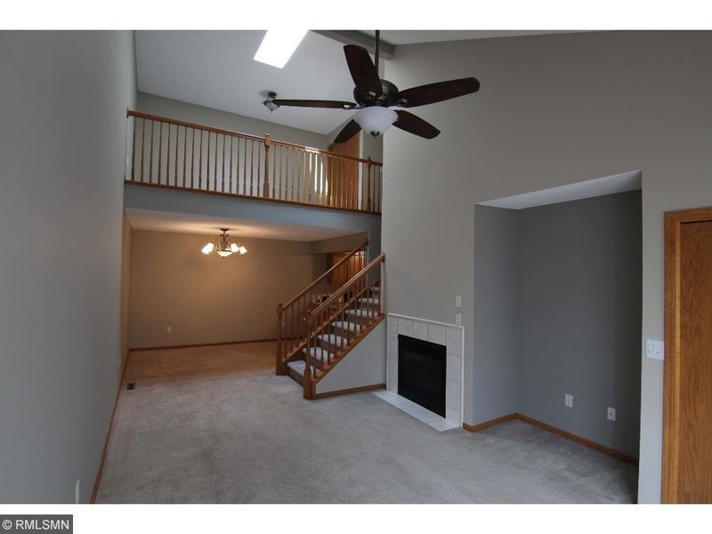 219 Appleblossom Ln, Shakopee, MN 55379