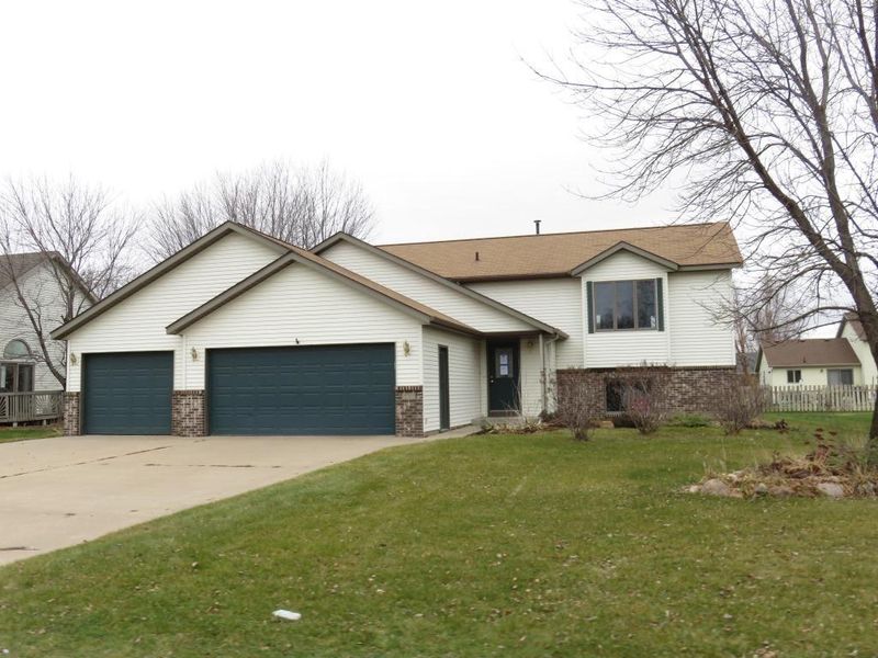 1133 3rd St N, Sartell, MN 56377