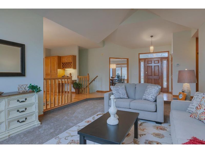 19381 NW Baldwin Cir, Elk River, MN 55330