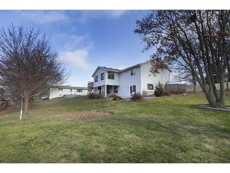 120 W Louis St, New Market, MN 55054
