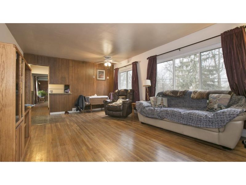 3350 Kyle Ave N, Golden Valley, MN 55422