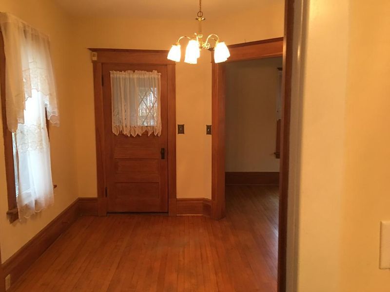 656 Wheelock Pw E, Saint Paul, MN 55106
