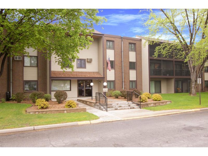1340 9th Ave S #302, Saint Cloud, MN 56301