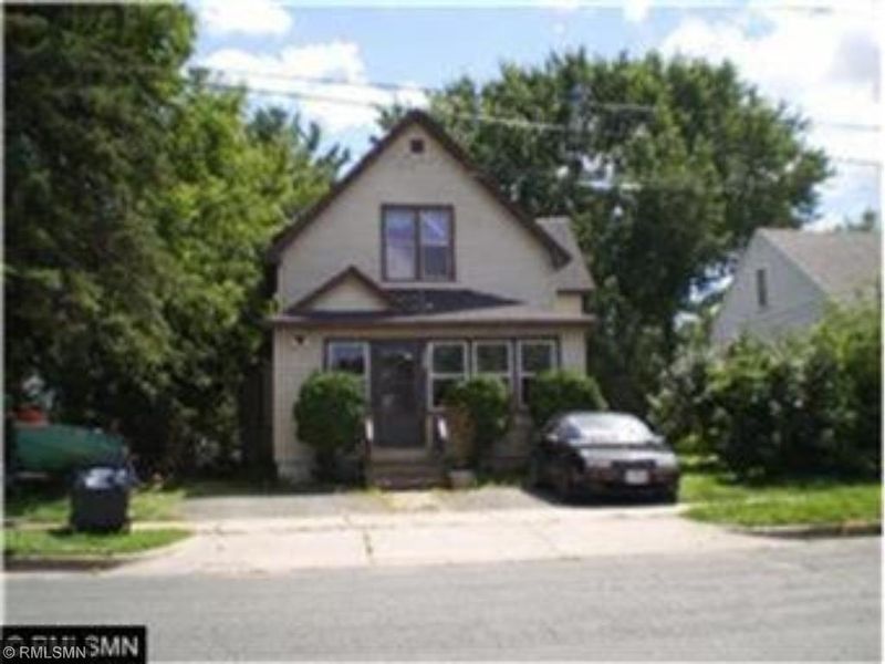 12599 Bronson Ave, Lindstrom, MN 55045