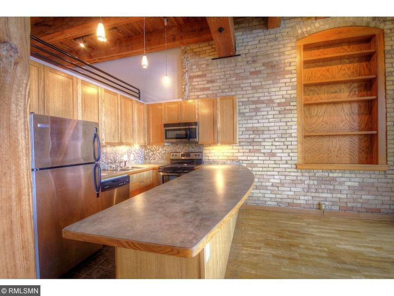 289 5th St E #509, Saint Paul, MN 55101