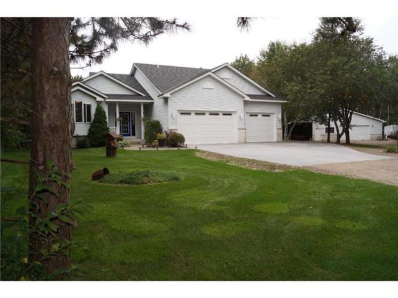 17230 Kenyon St NE, Andover, MN 55304