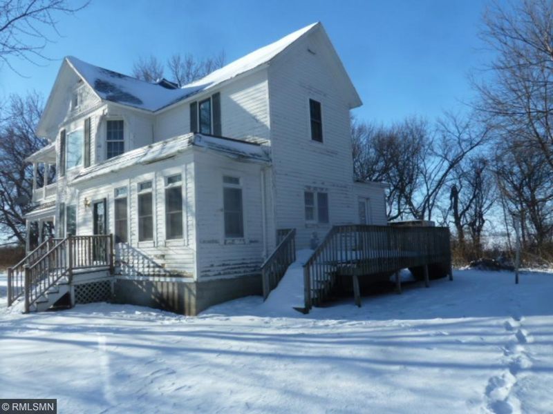 23828 30th St, Stewart, MN 55385