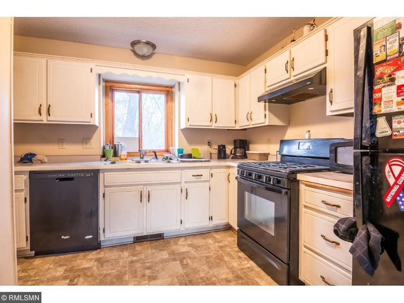 2009 108th Ln, Coon Rapids, MN 55433