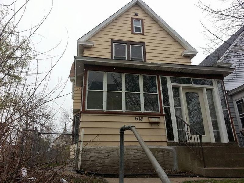 618 Case Ave, Saint Paul, MN 55130