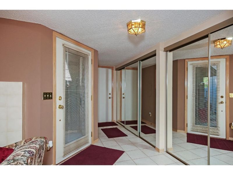 18741 Clear View Ln, Minnetonka, MN 55345