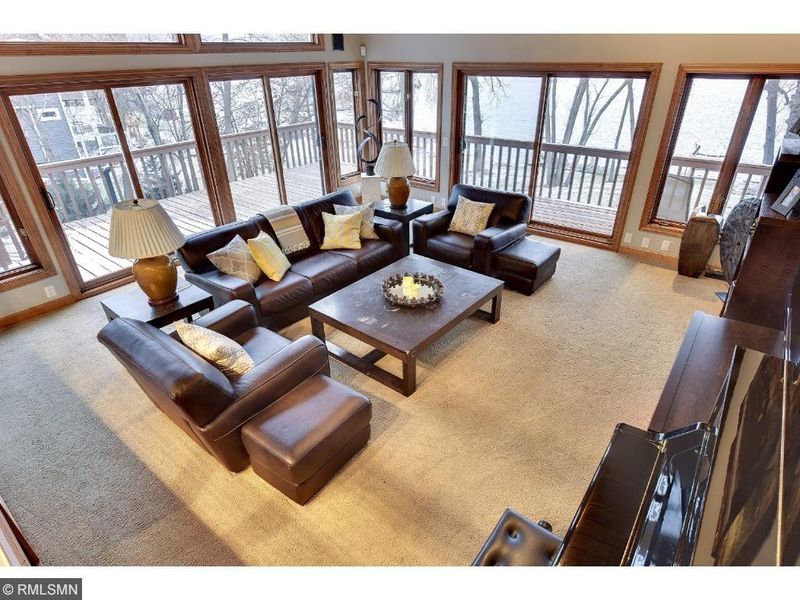 1121 North Arm Dr, Mound, MN 55364