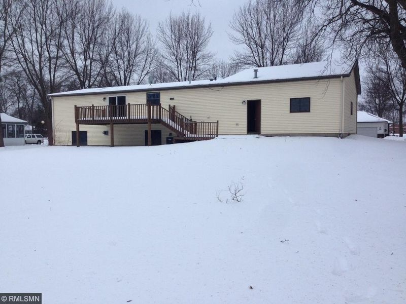 707 1st St SE, New Prague, MN 56071