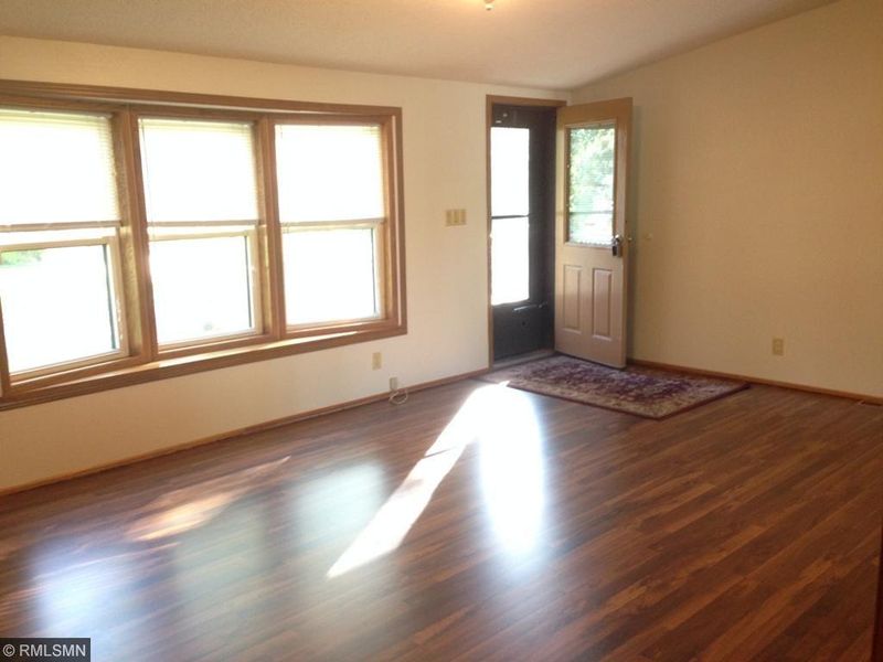 707 1st St SE, New Prague, MN 56071