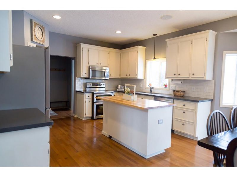 3952 Games Dr, Saint Bonifacius, MN 55375