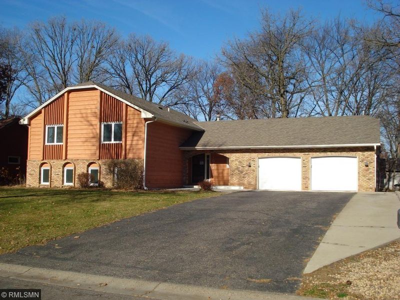 1023 94th Ln NW, Coon Rapids, MN 55433