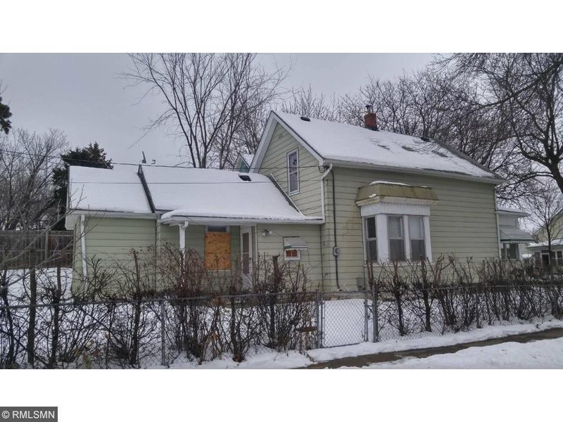 879 Conway St, Saint Paul, MN 55106