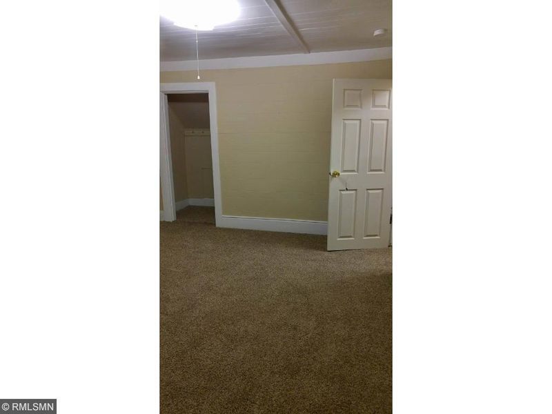 879 Conway St, Saint Paul, MN 55106
