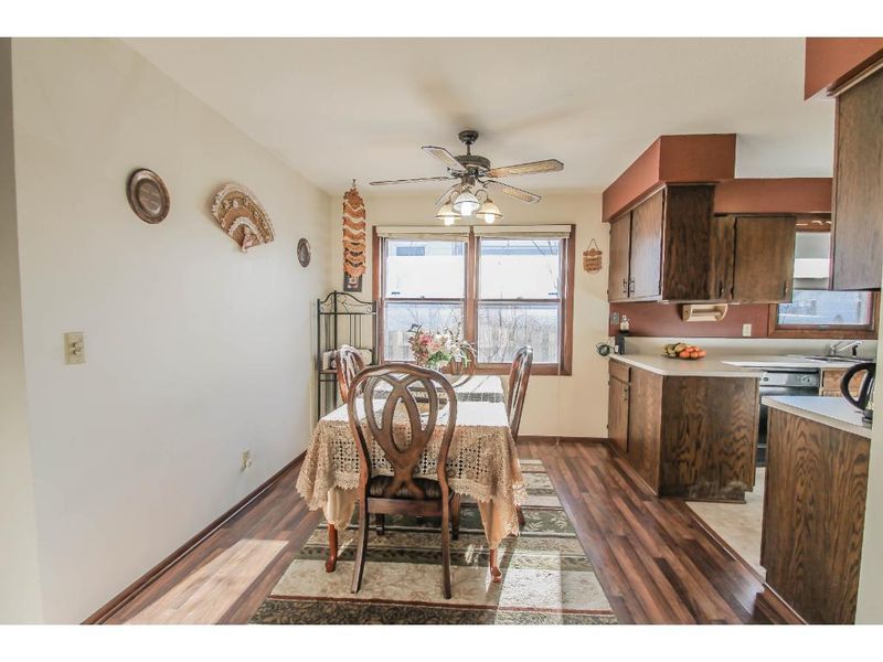 1440 Summer Ave E, Maplewood, MN 55109