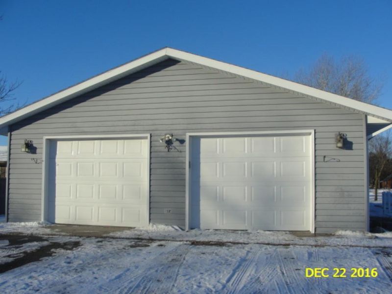 905 4th Ave SW, Little Falls, MN 56345