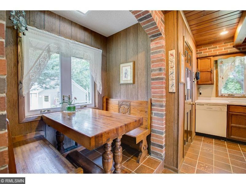 12490 Melody Ln, Lindstrom, MN 55045