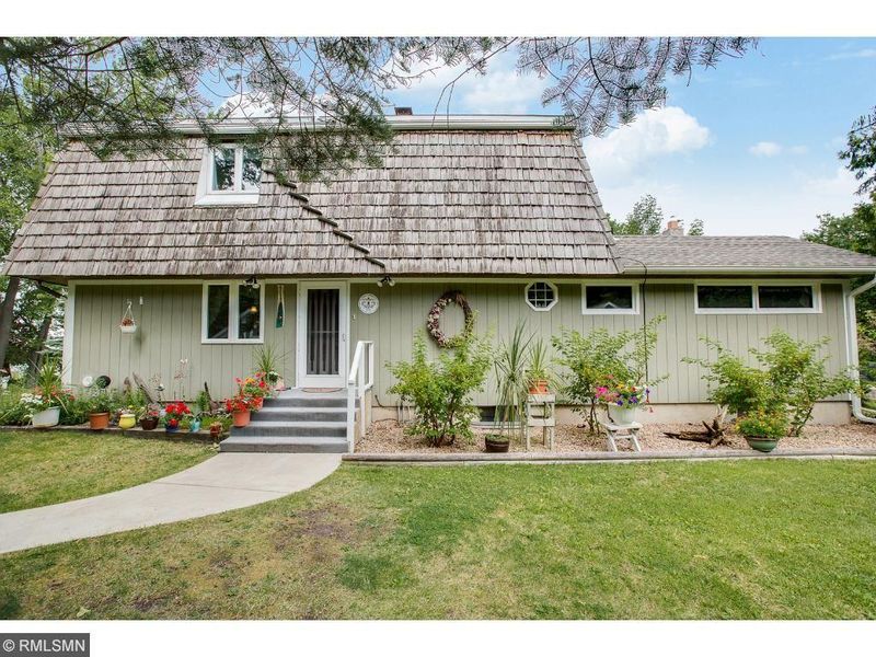 12490 Melody Ln, Lindstrom, MN 55045