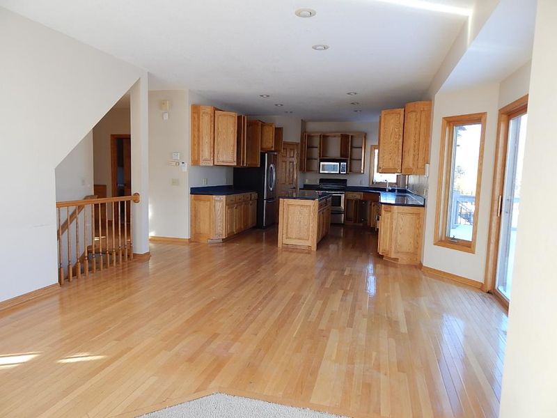 9466 Kirkwood Way N, Maple Grove, MN 55369