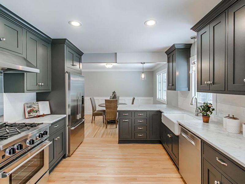 4912 Trillium Ln, Edina, MN 55435