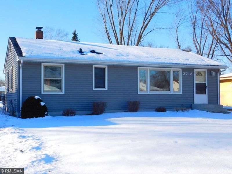 2713 Apache Rd N, North Saint Paul, MN 55109