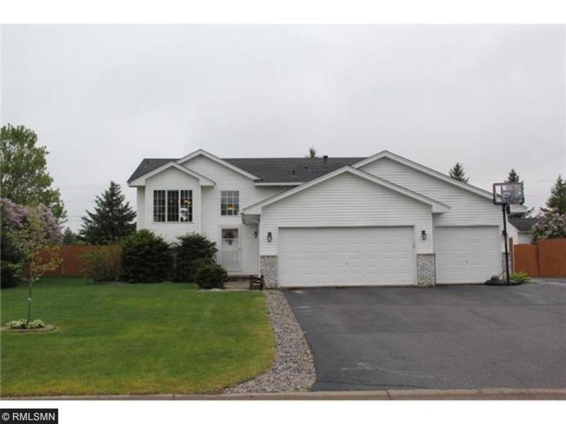 13492 181st Cir NW, Elk River, MN 55330