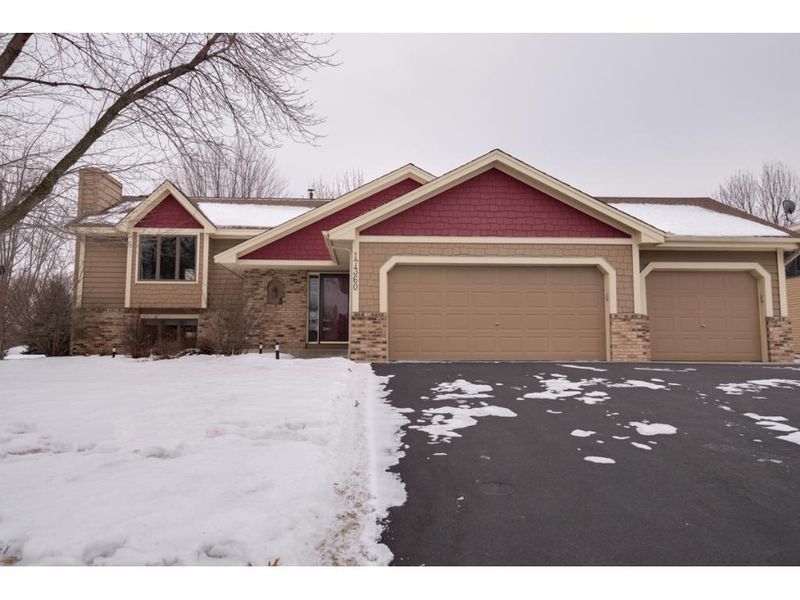 17360 Grove Ave, Lakeville, MN 55044