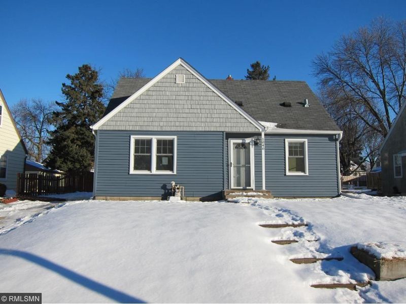 1040 Sperl St, West Saint Paul, MN 55118