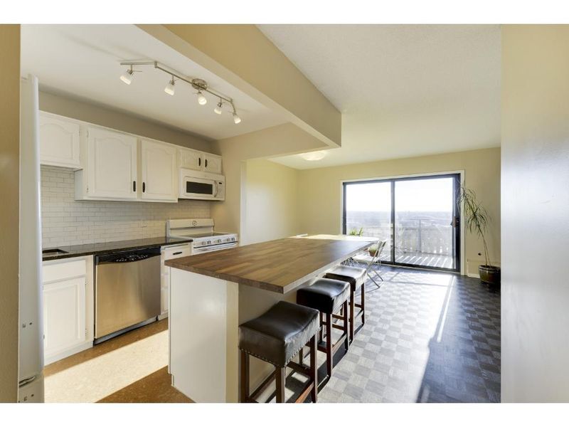 400 Groveland Ave #1309, Minneapolis, MN 55403