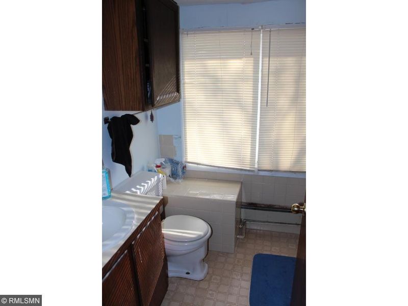 323 SW 4th St, Brainerd, MN 56401
