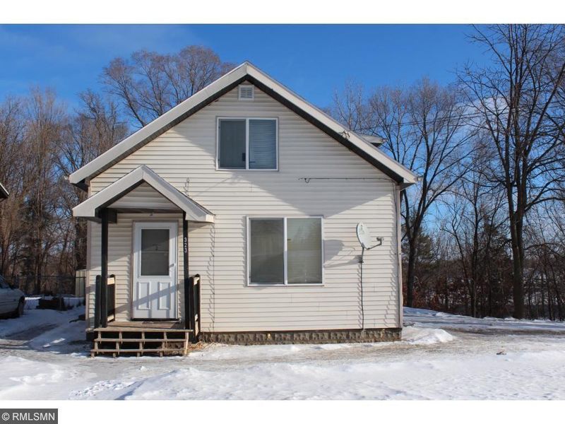 323 SW 4th St, Brainerd, MN 56401