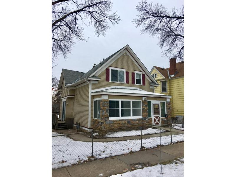 610 Magnolia Ave E, Saint Paul, MN 55130