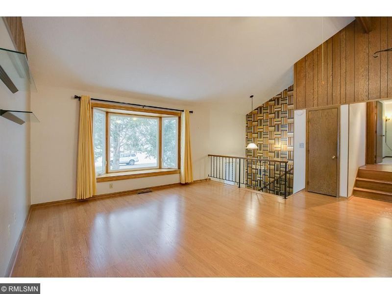 1195 Ohio St, West Saint Paul, MN 55118