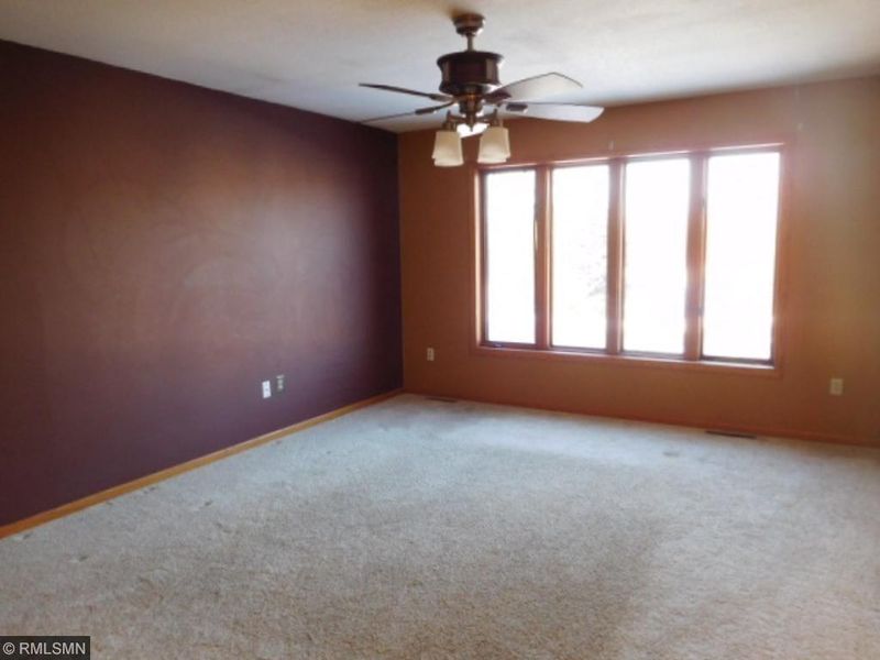 1189 Vista Dr, Hastings, MN 55033