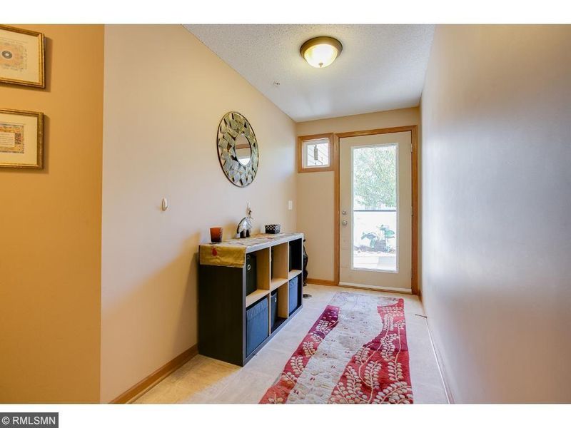 2690 New Century Pl E, Maplewood, MN 55119