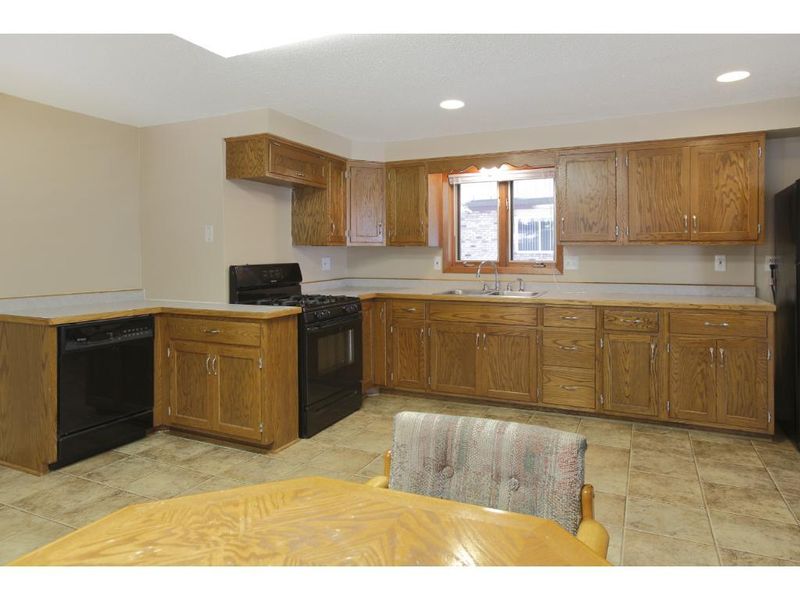 4655 Bald Eagle Ave, White Bear Lake, MN 55110