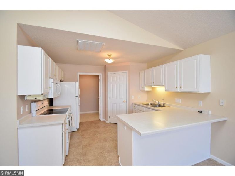 930 Golden Pond Ct, Buffalo, MN 55313