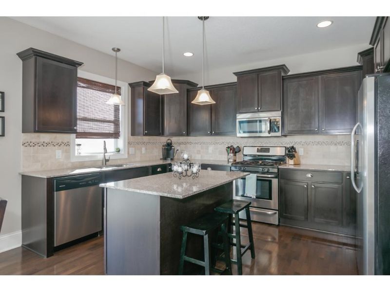 18628 Dulaney Dr, Farmington, MN 55024